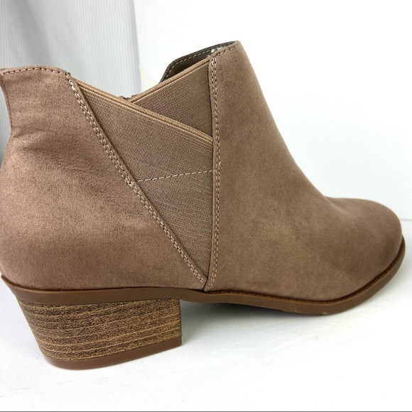 NWT Torrid Taupe Elastic Ankle Boot 11W - Picture 7 of 10